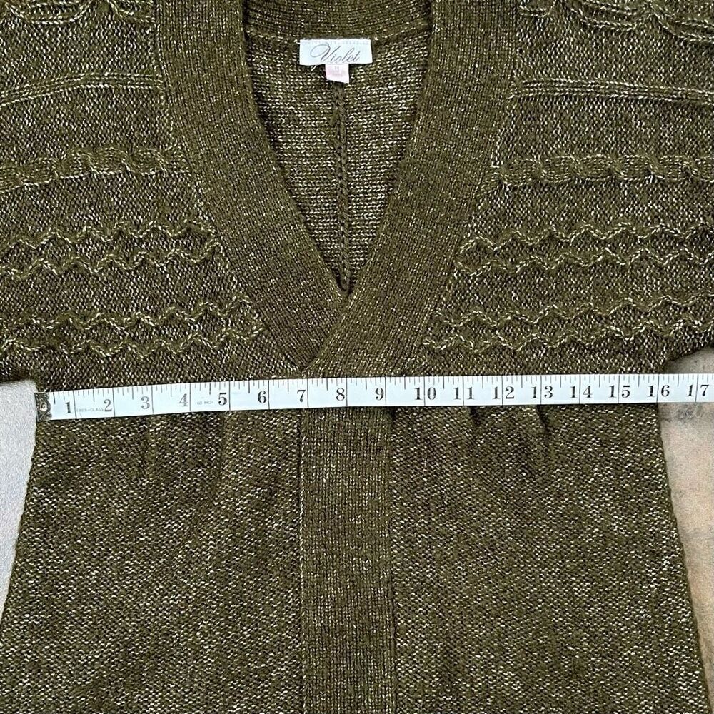 Violet Short Sleeve V-neck Green Sweater Medium - Picture 8 of 11